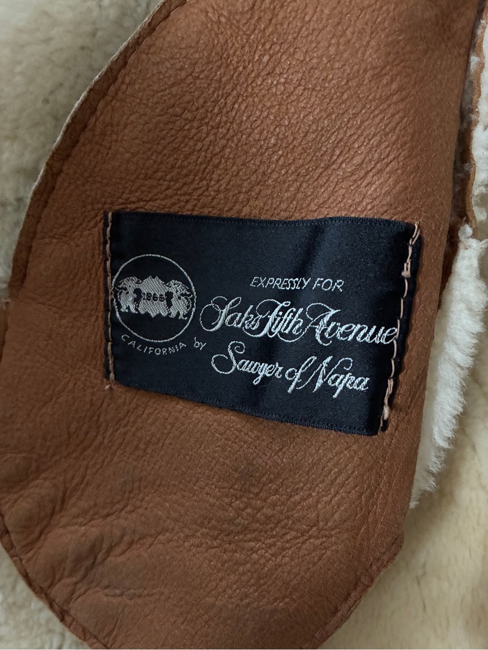 Rare! Vintage Saks Fifth Avenue Shearling Leather Coat - Picture 7 of 15